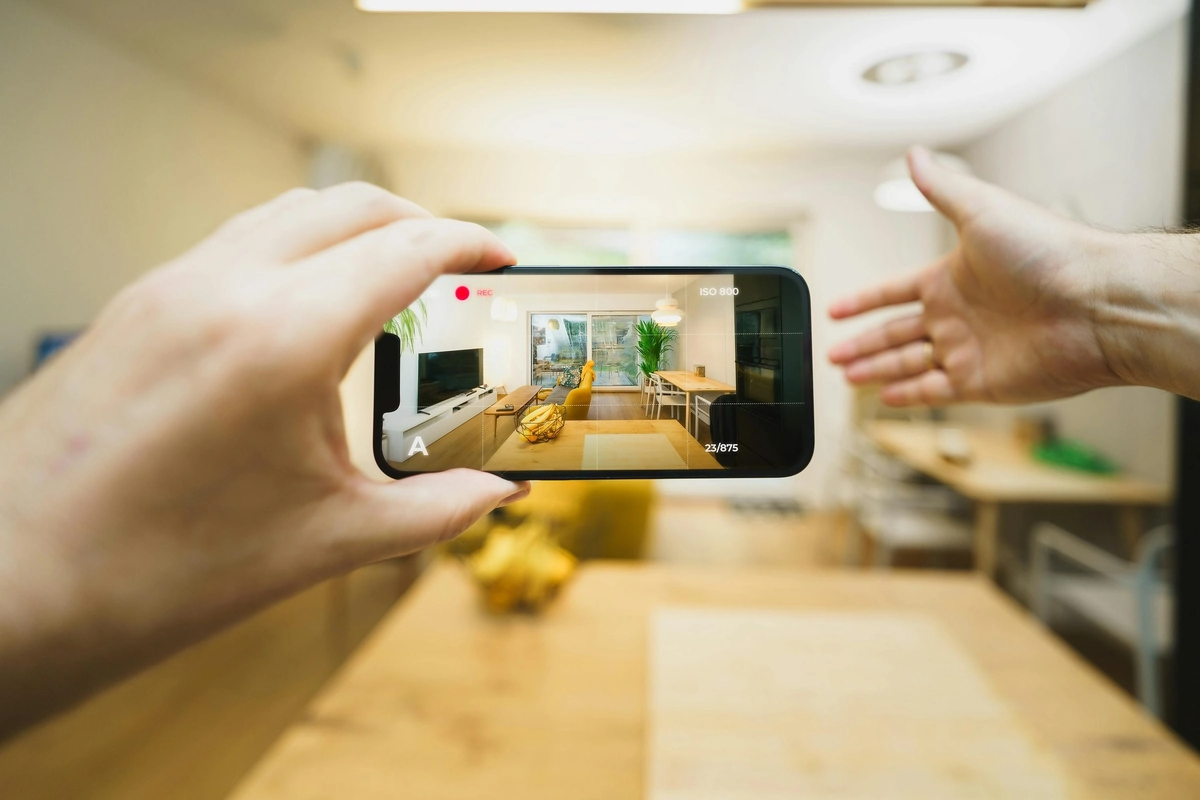 From Clicks to Contracts: How Smart Security in Virtual Tours Wins Over International Buyers